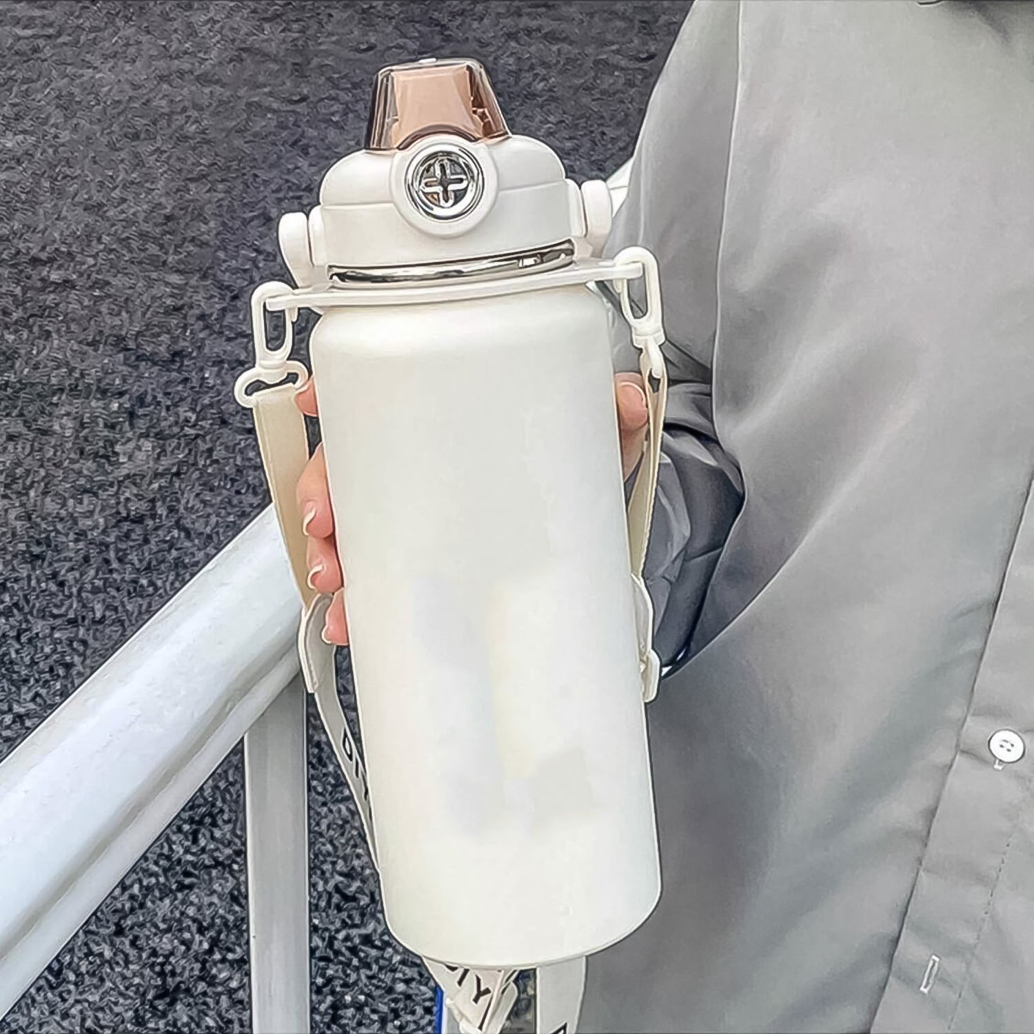 BigBro: 1000ml Stainless Steel Sturdy Vacuum Insulated Bottle with 2-Way Drinking, Leak-Proof Lid, Strap & Handle