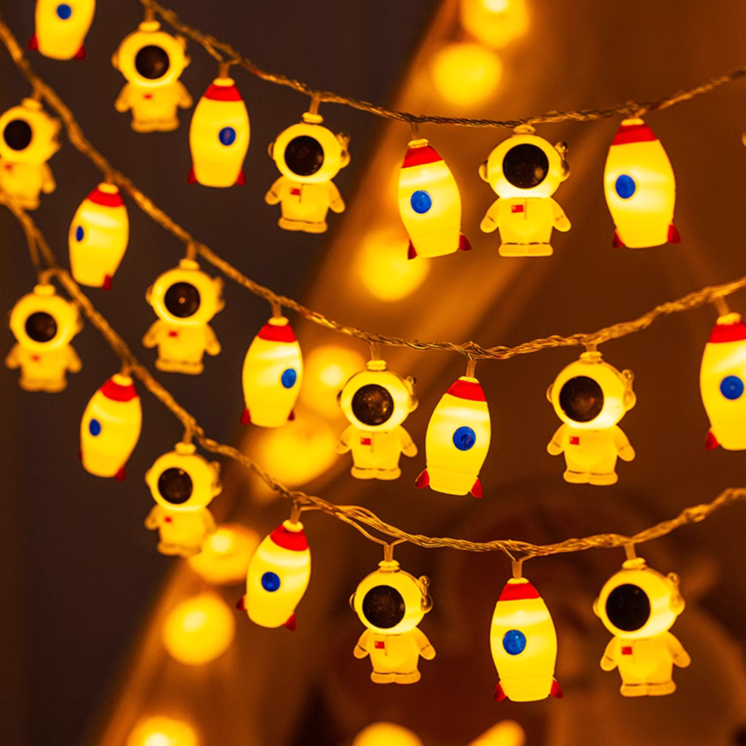 SpaceMan: USB-Powered Astronaut & Rocket String Fairy Lights with 20 LEDs for Kids’ Room, Party & Festive Décor