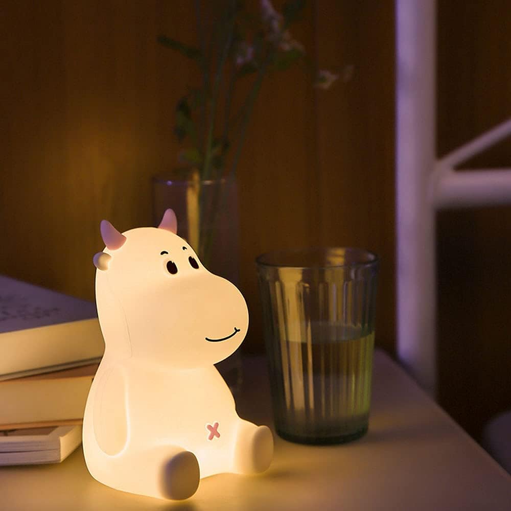 Mooo: Portable Squishy Cow Lamp with Rechargeable LED & Soft Silicone Design for Cozy Bedroom Ambience & Gifting