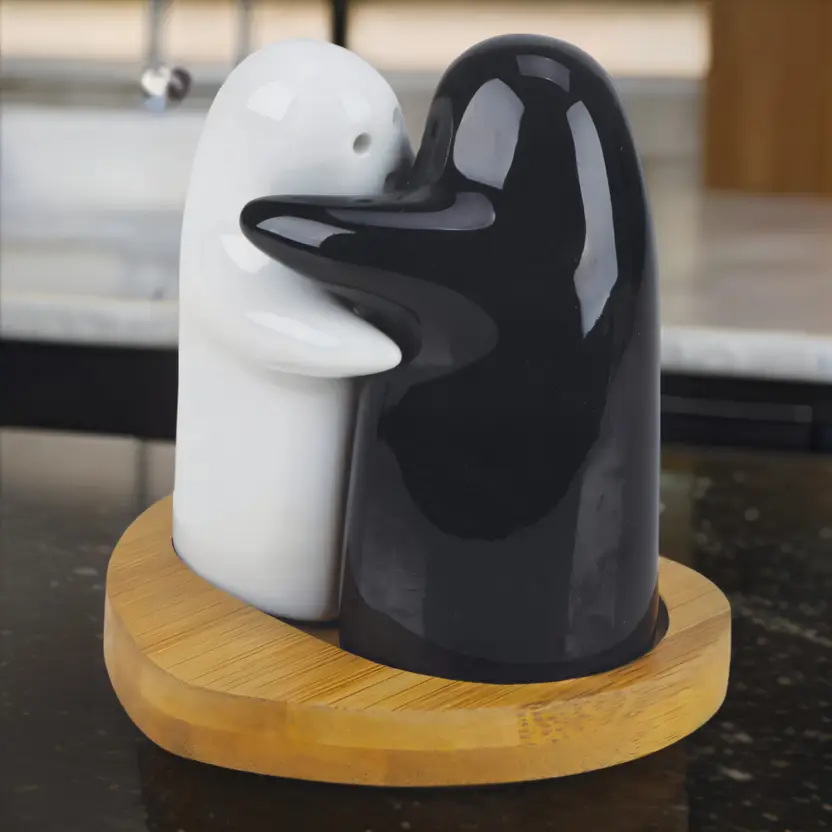 Spooki: Ceramic Salt & Pepper Shaker Set with Cute Hug Design, Easy Refill & Dispense, Black & White Couple Seasoning Jars for Dining, Kitchen & Gift Décor