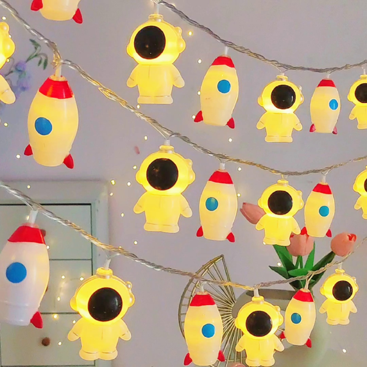SpaceMan: USB-Powered Astronaut & Rocket String Fairy Lights with 20 LEDs for Kids’ Room, Party & Festive Décor