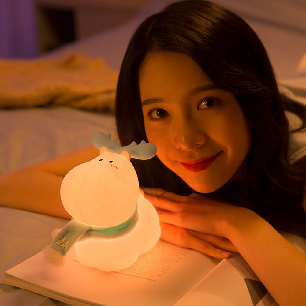 GlowDeer: Adorable Reindeer LED Silicone Night Lamp with Rechargeable Touch Control for Cozy Room Décor