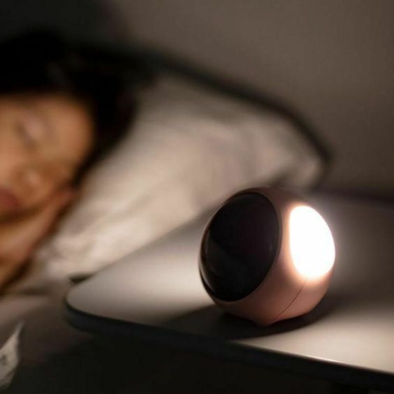 EmojiWake: Unique Emoji Display Alarm Clock with Fun Expressions, Dual Alarms, Snooze Function & Adjustable Brightness