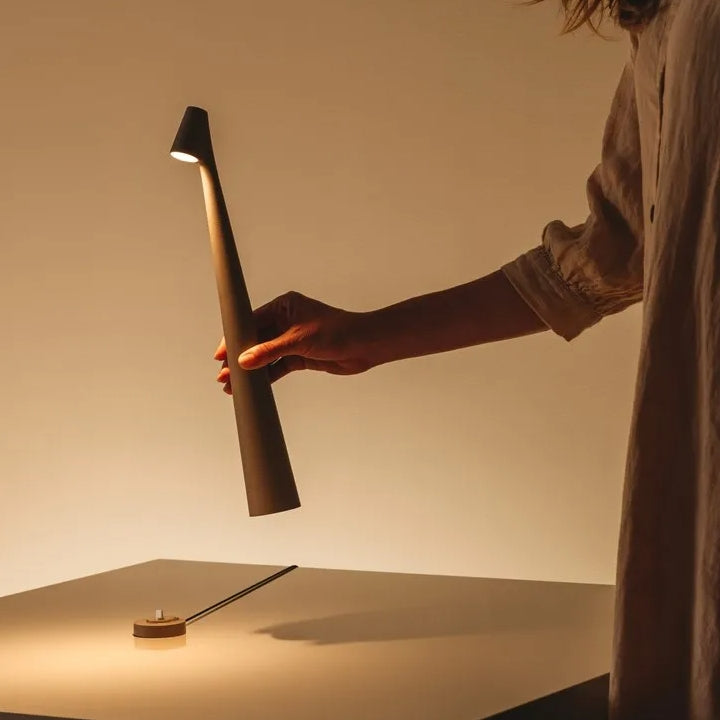 GeekSleek: Minimalist Wireless LED Table Lamp with Touch Control, Stepless Dimming & Rechargeable Design for Home & Office