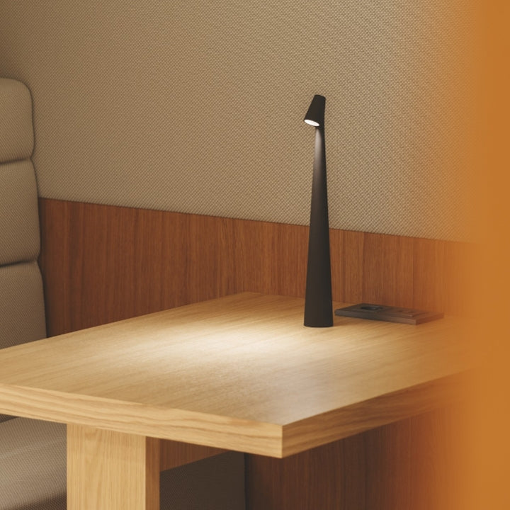 GeekSleek: Minimalist Wireless LED Table Lamp with Touch Control, Stepless Dimming & Rechargeable Design for Home & Office