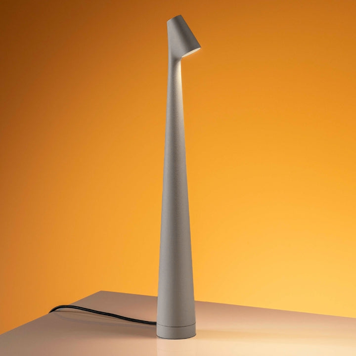 GeekSleek: Minimalist Wireless LED Table Lamp with Touch Control, Stepless Dimming & Rechargeable Design for Home & Office
