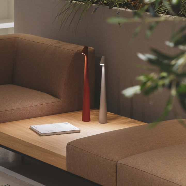 GeekSleek: Minimalist Wireless LED Table Lamp with Touch Control, Stepless Dimming & Rechargeable Design for Home & Office