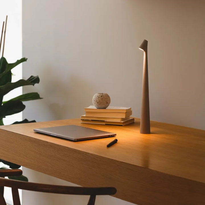 GeekSleek: Minimalist Wireless LED Table Lamp with Touch Control, Stepless Dimming & Rechargeable Design for Home & Office